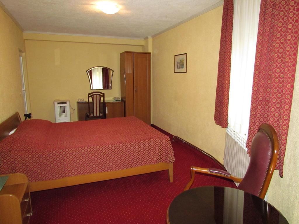 Hotel Belvedere Szarajevó Szoba fotó