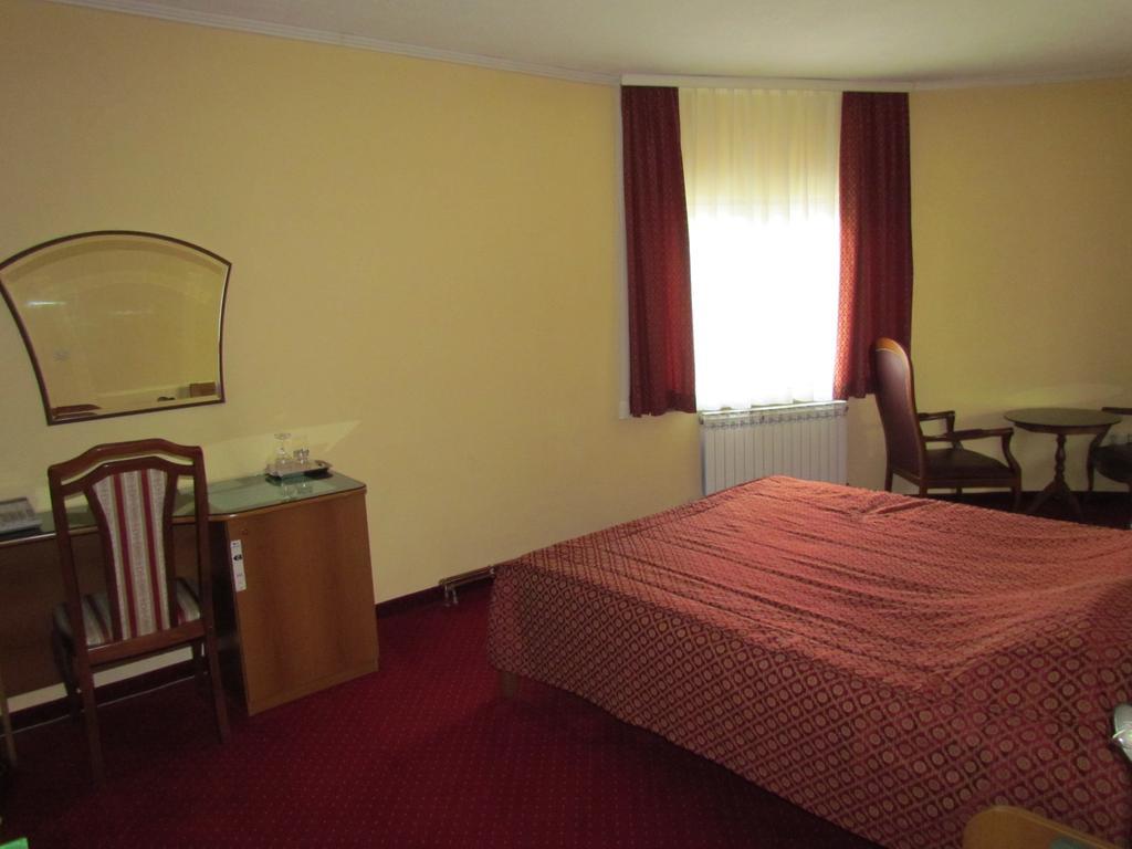 Hotel Belvedere Szarajevó Szoba fotó
